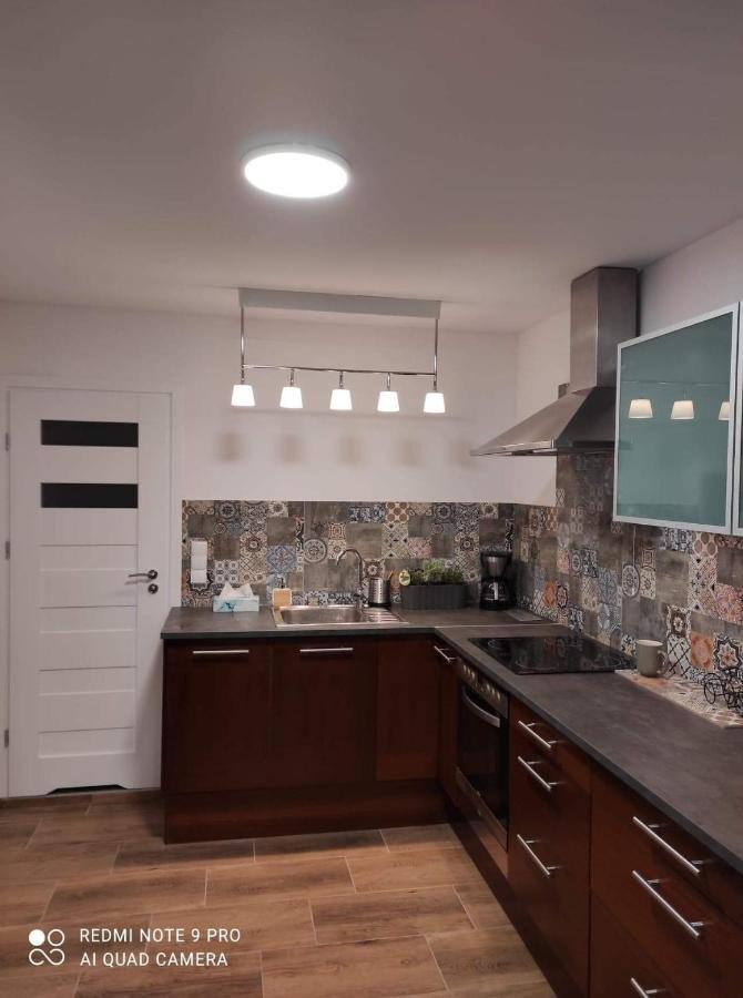 Urocze Studia W Lomiankach, 1- Z Sauna I Tarasem, 2- Z Kominkiem, 3- Ekonomiczne, 7Km Metro Mlociny Warszawa Łomianki Extérieur photo