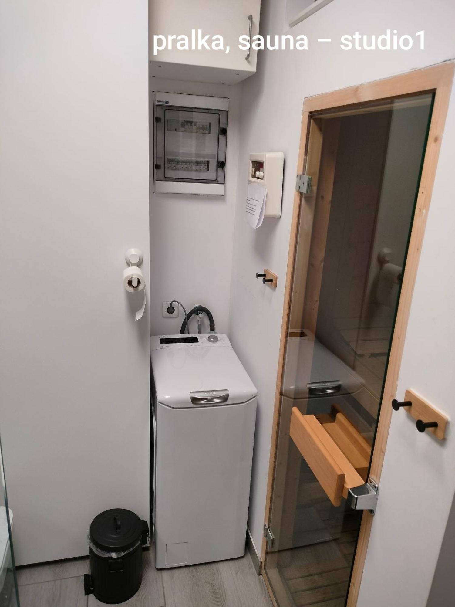 Urocze Studia W Lomiankach, 1- Z Sauna I Tarasem, 2- Z Kominkiem, 3- Ekonomiczne, 7Km Metro Mlociny Warszawa Łomianki Extérieur photo